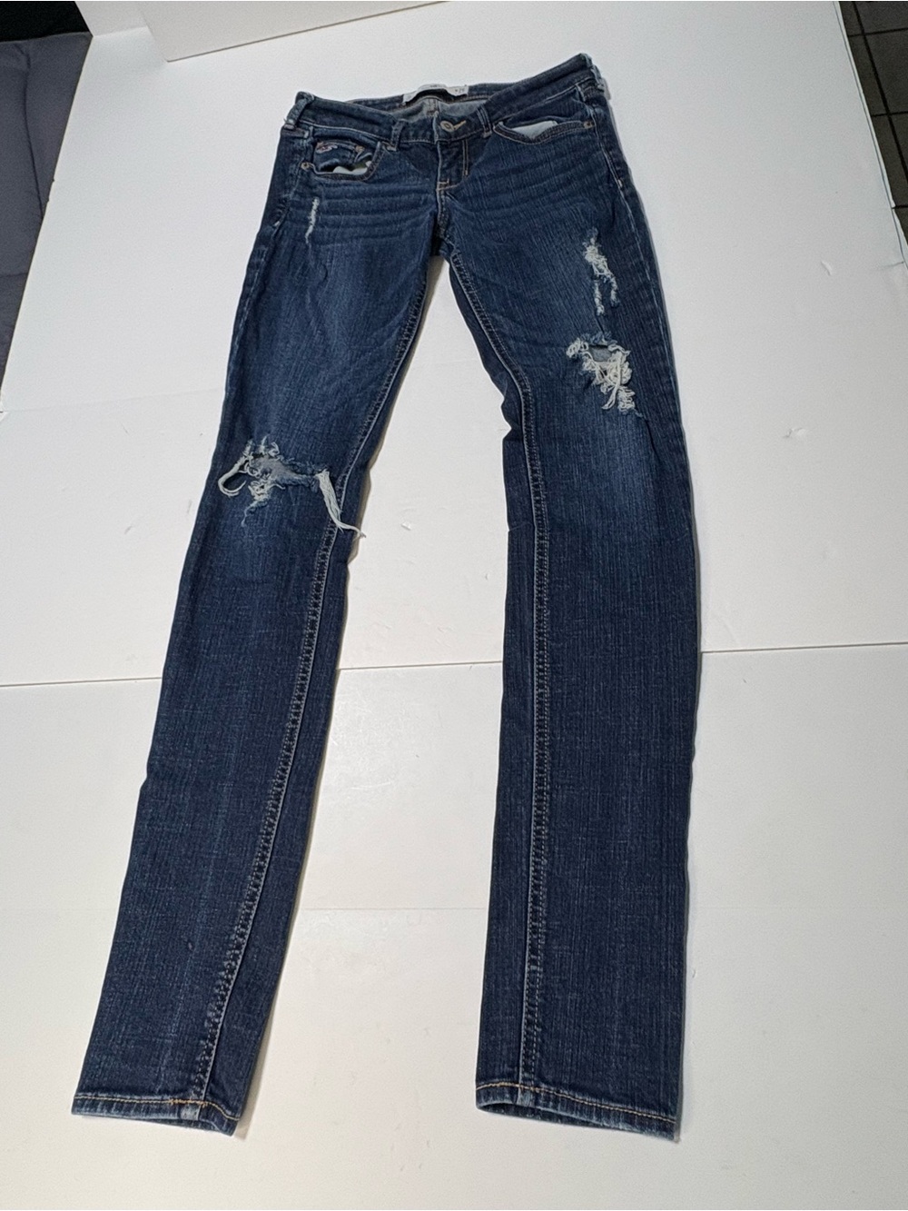 5/$15 Hollister Jeans Size 26